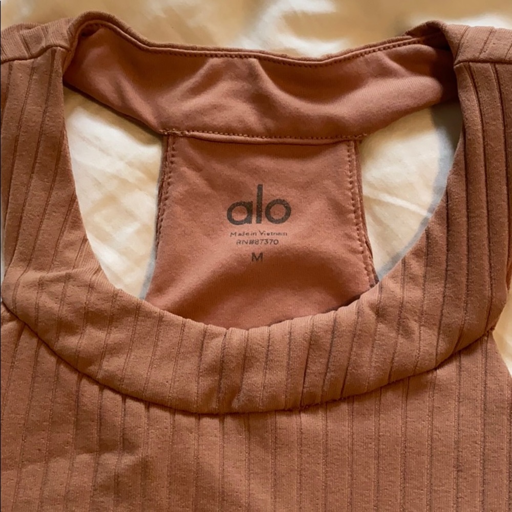 Alo Yoga Crop Top